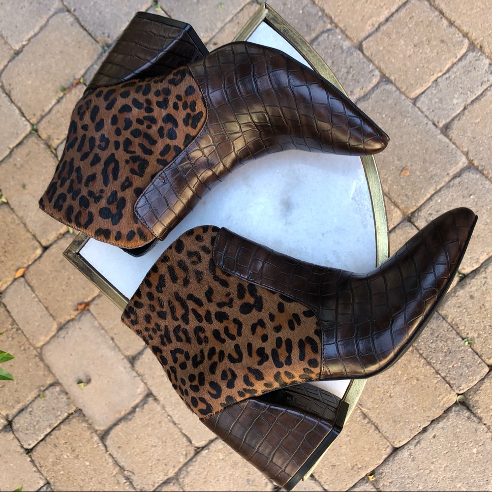 Jeffrey Campbell Bentlee Bootie Size 6. - Picture 4 of 13